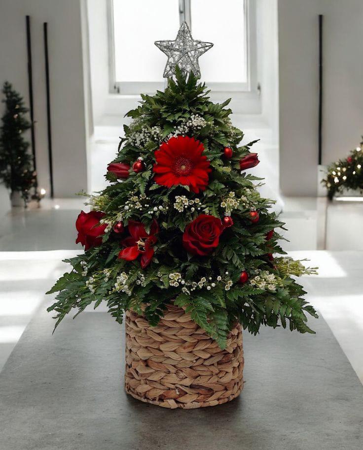Silver Star Floral Tree Basket 🌟🎅